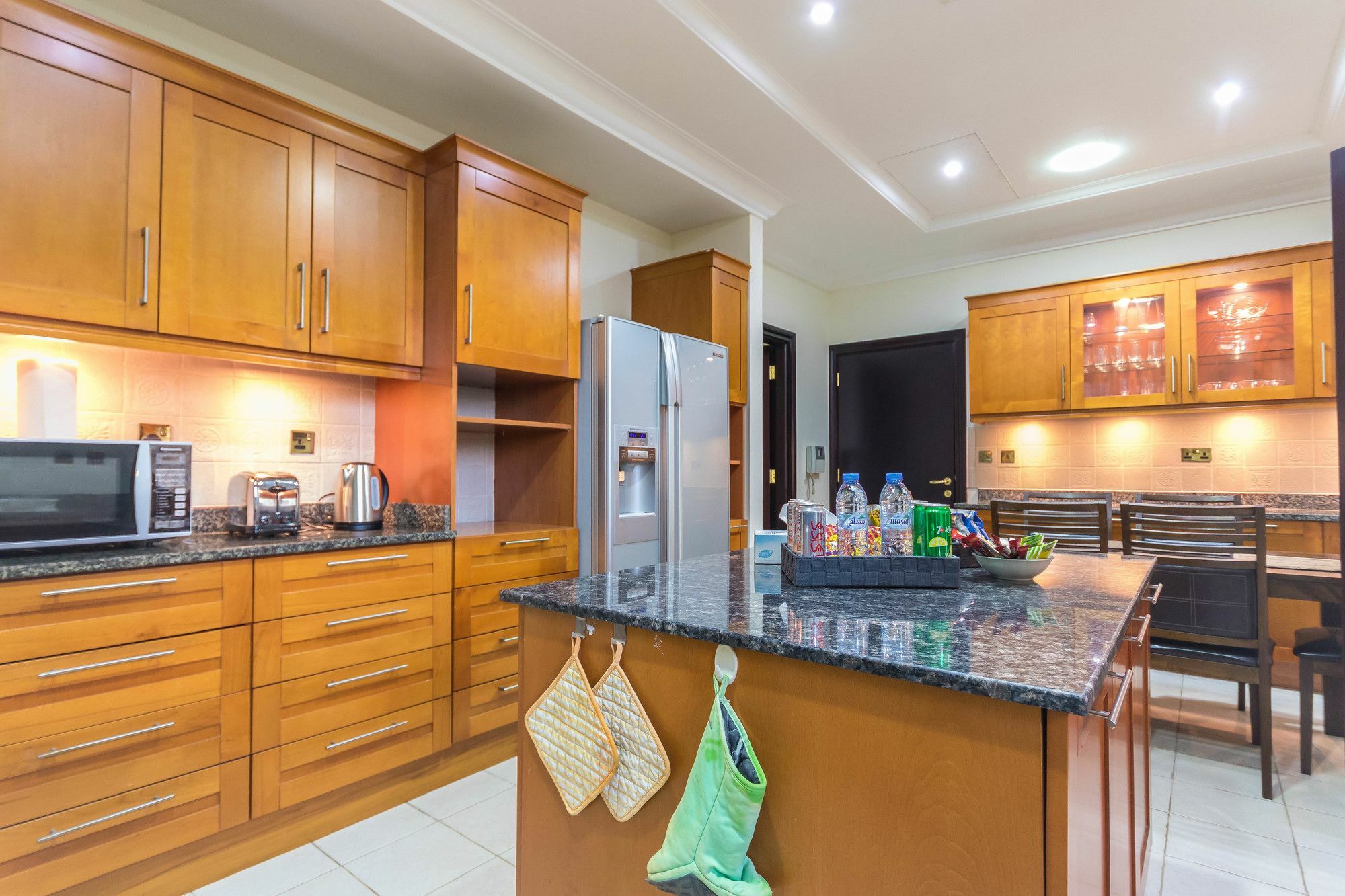 Yanjoon Holiday Homes - Palm Jumeirah Frond A Villas Dubai Buitenkant foto