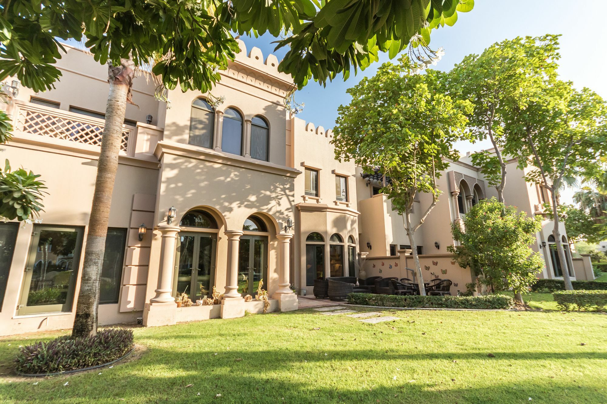 Yanjoon Holiday Homes - Palm Jumeirah Frond A Villas Dubai Buitenkant foto